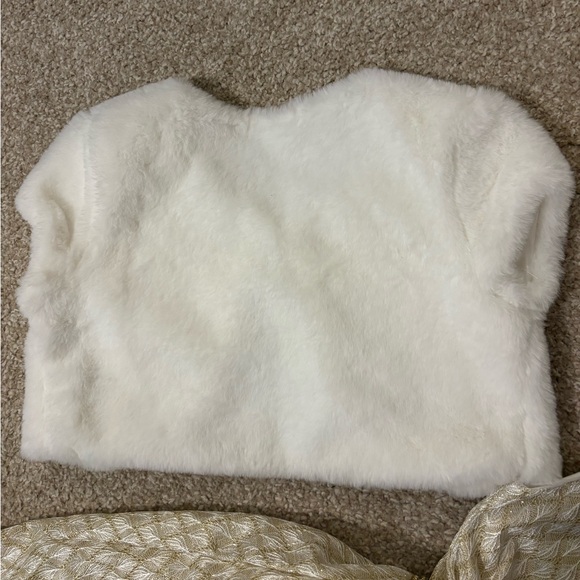 Girls Tahari gold shimmer holiday dress with faux fur jacket - Picture 12 of 13